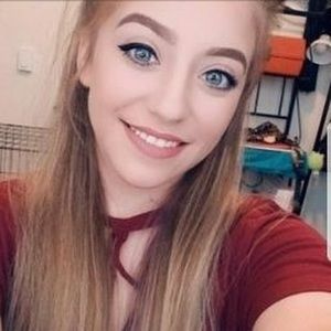 Meet your Posher, Abbe